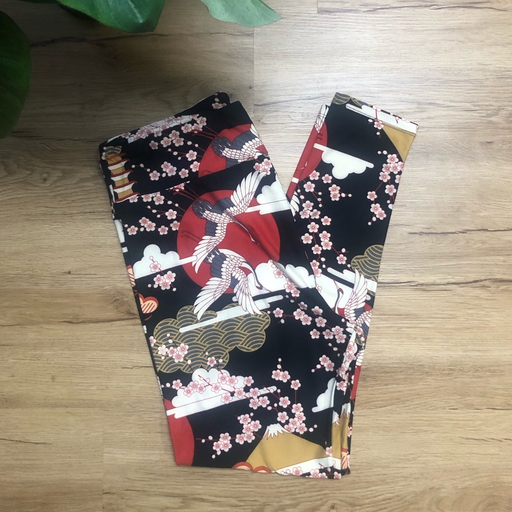 Lularoe Tall and Curvy Leggings